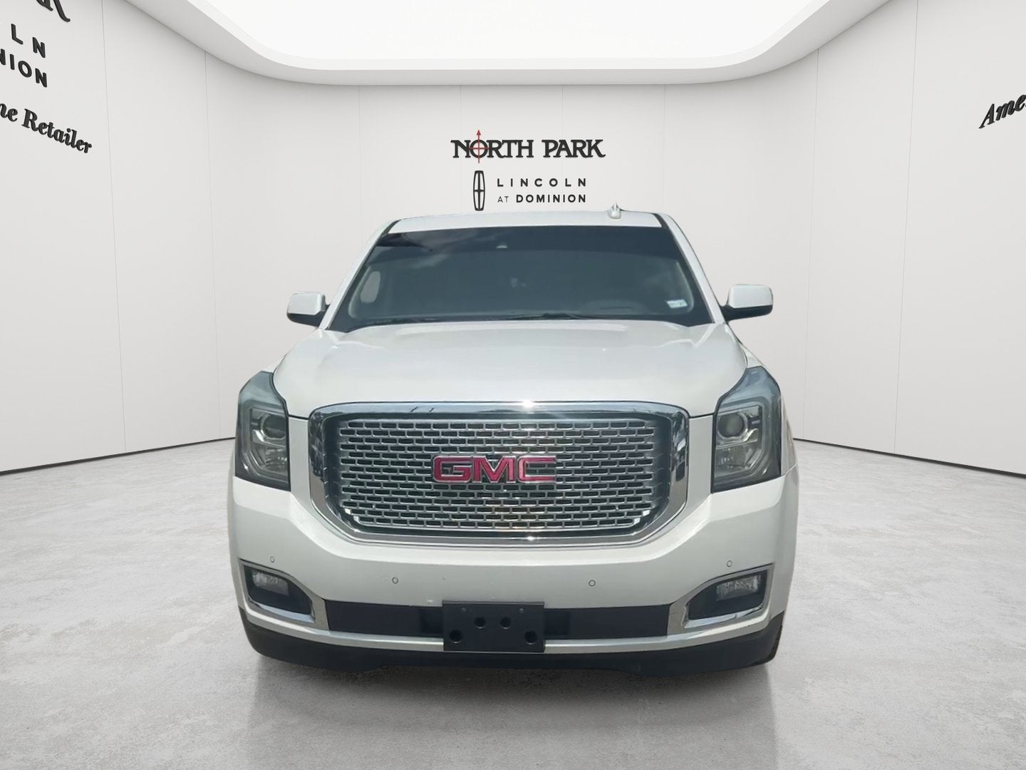 gmc yukon xl 2017 1GKS1HKJ2HR192592 image gmc yukon xl 2017 1GKS1HKJ2HR192592 image